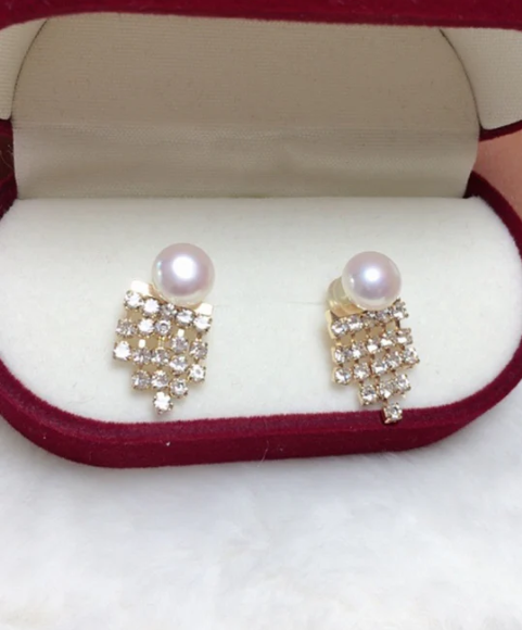Die atemberaubendsten Beaded Pearl White Ohrringe für einen atemberaubenden Look!